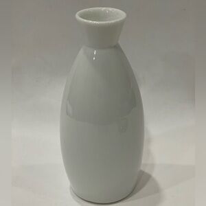 Vintage Otagiri OMC Milk White Elegant Porcelain Miniature Bud Vase Japan Marked